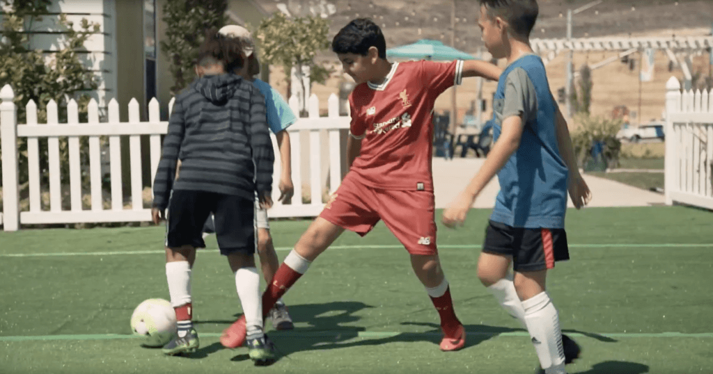 youth-soccer-team-community-sports-1024x538